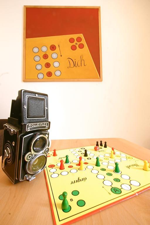 Spiele- Und Buchhotel Tschitscher Nikolsdorf Экстерьер фото